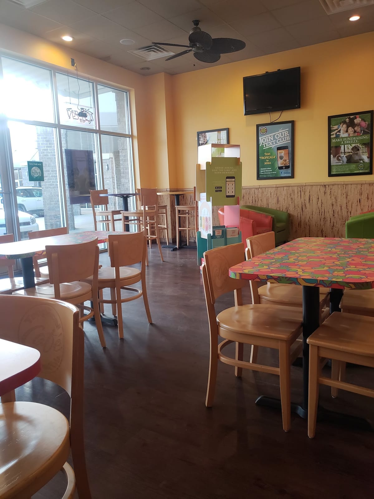 Tropical Smoothie Cafe