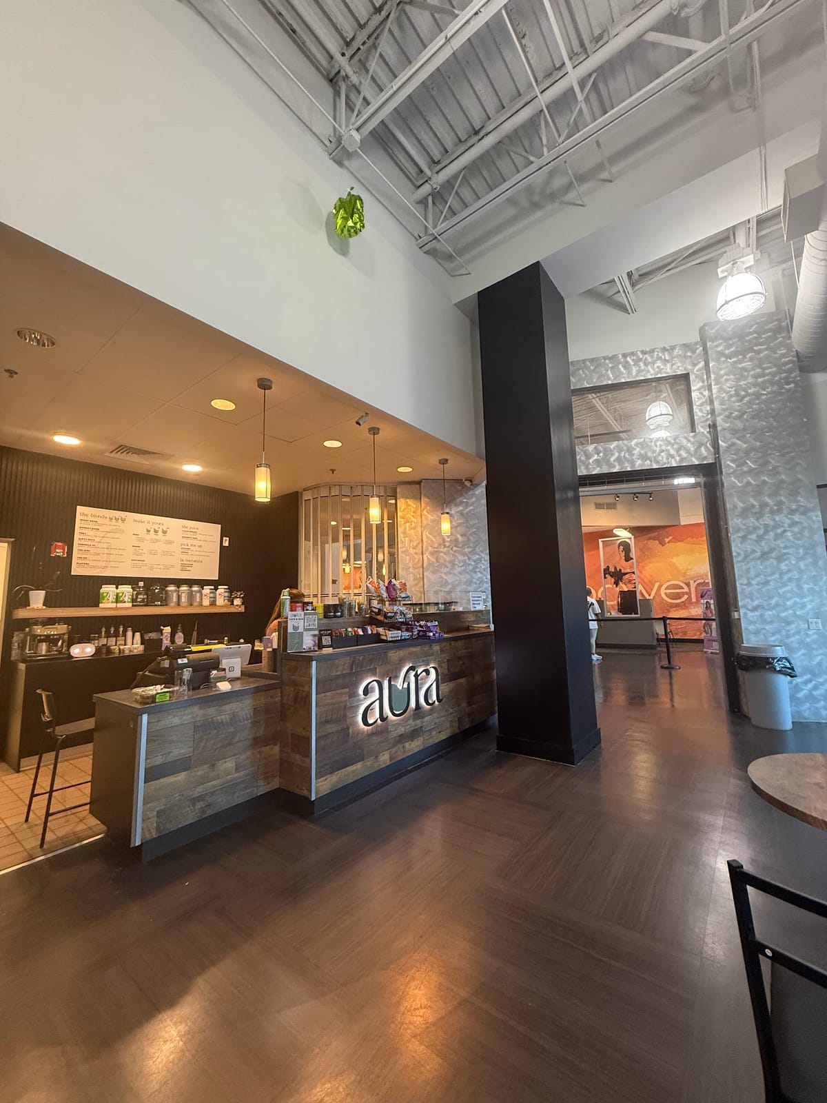 Aura Cafe & Bar