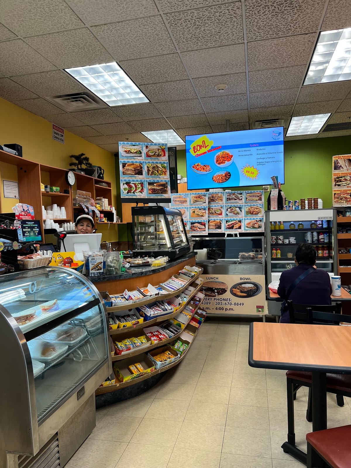 Cafe Pili