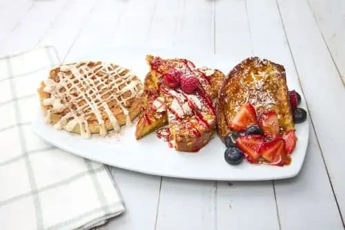 Broken Yolk Cafe photo 3