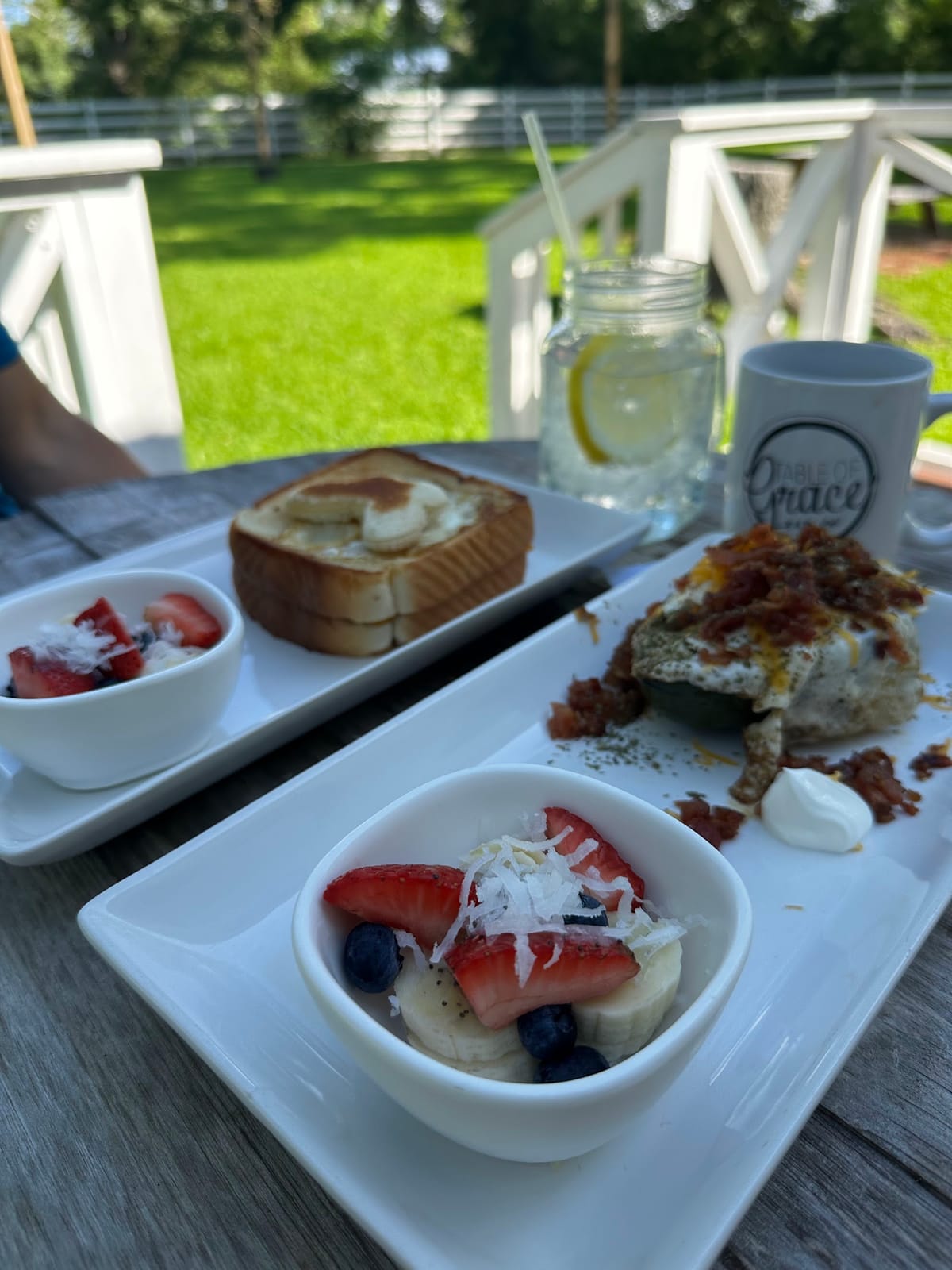 Table of Grace - Bed, Breakfast & Cafe