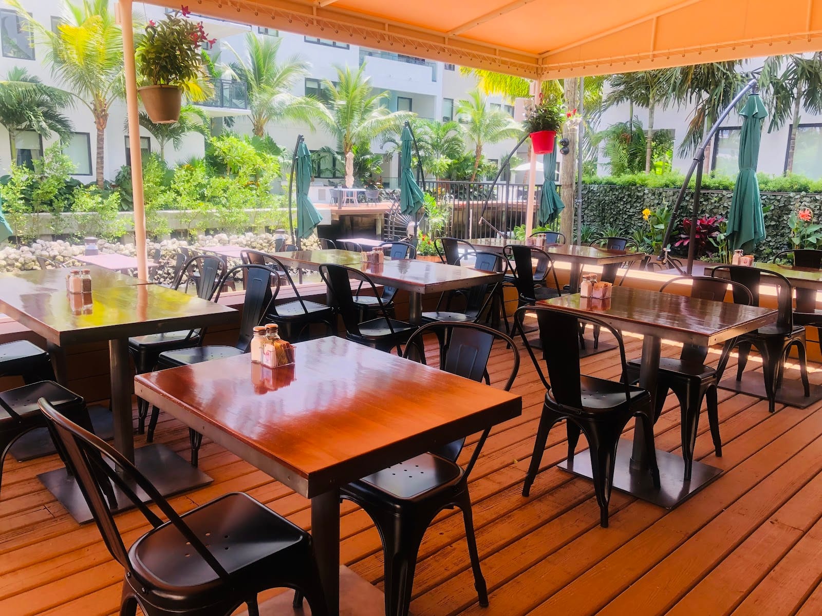 Monarch Cafe
