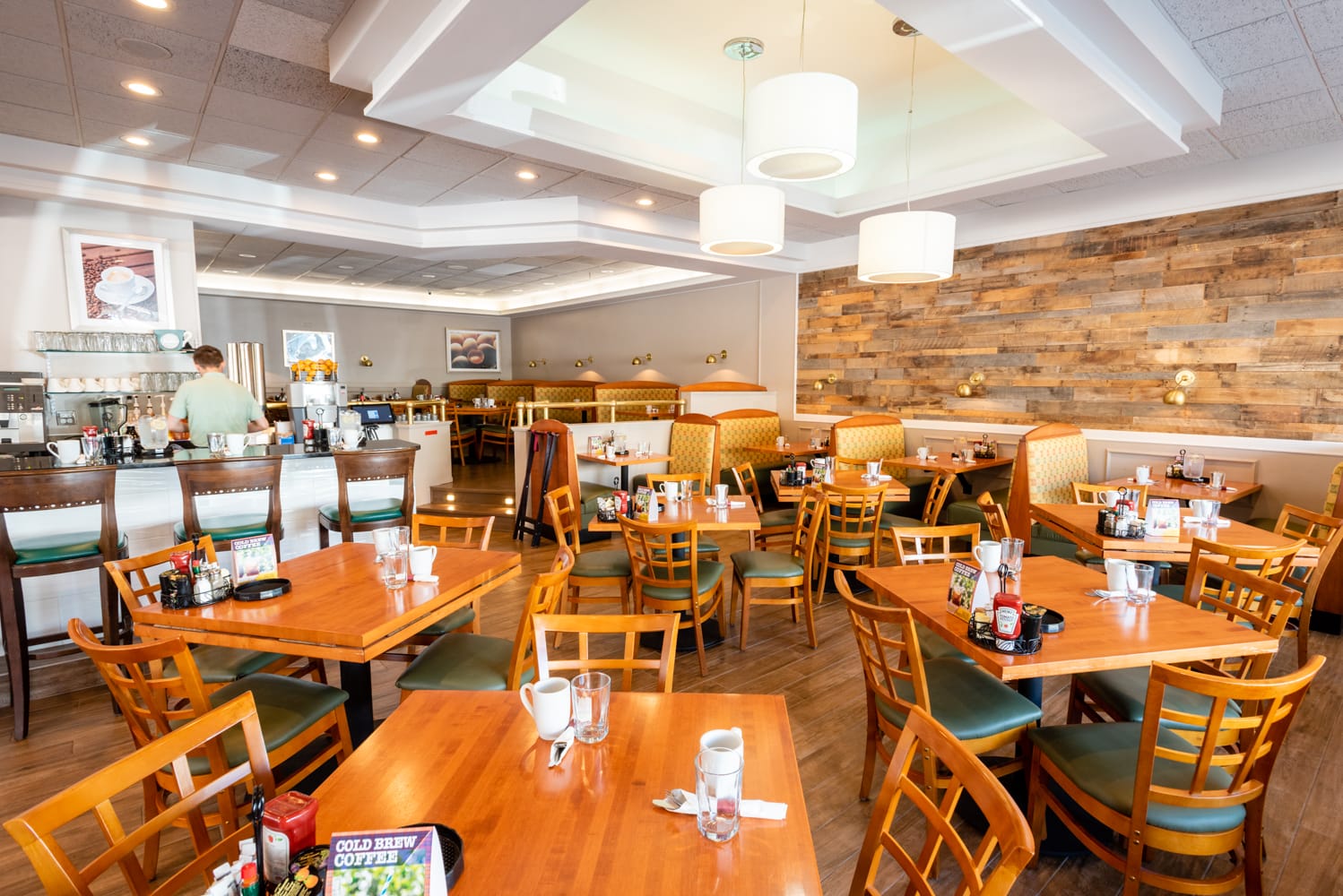 Eggsperience Cafe - Lakeview