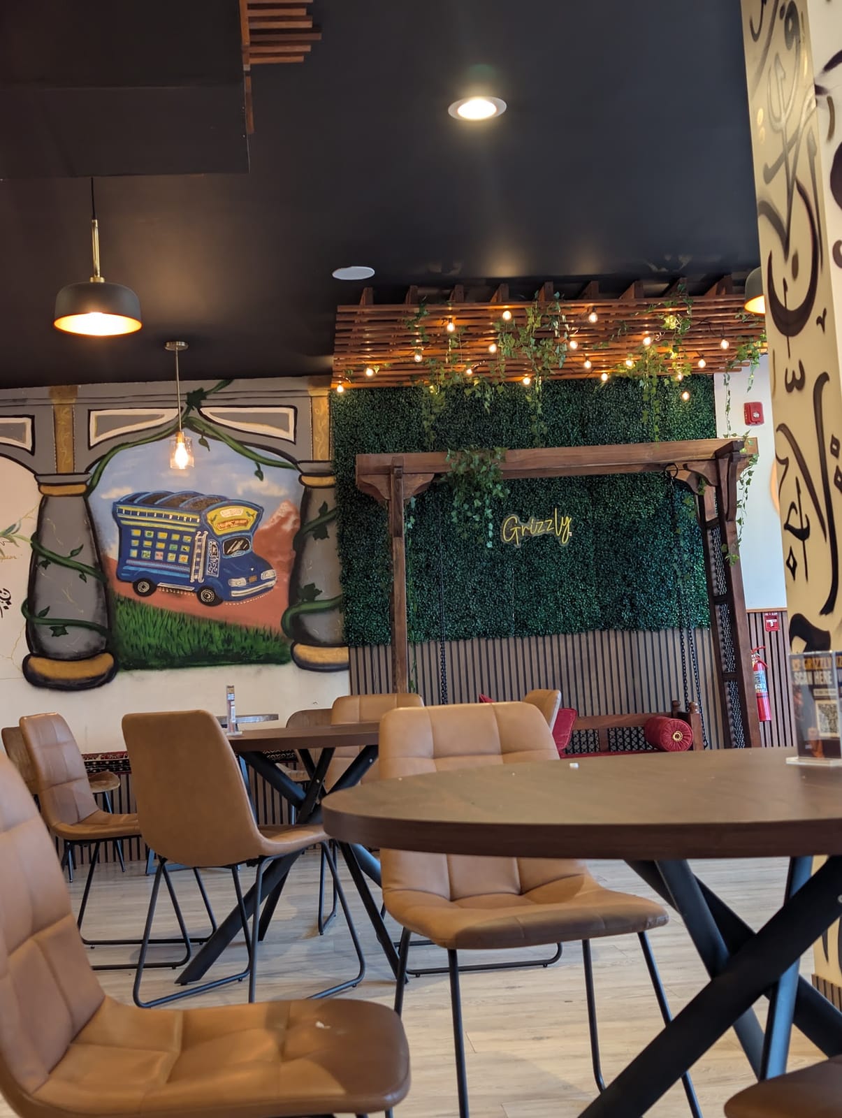 Grizzly Coffee & Tea House