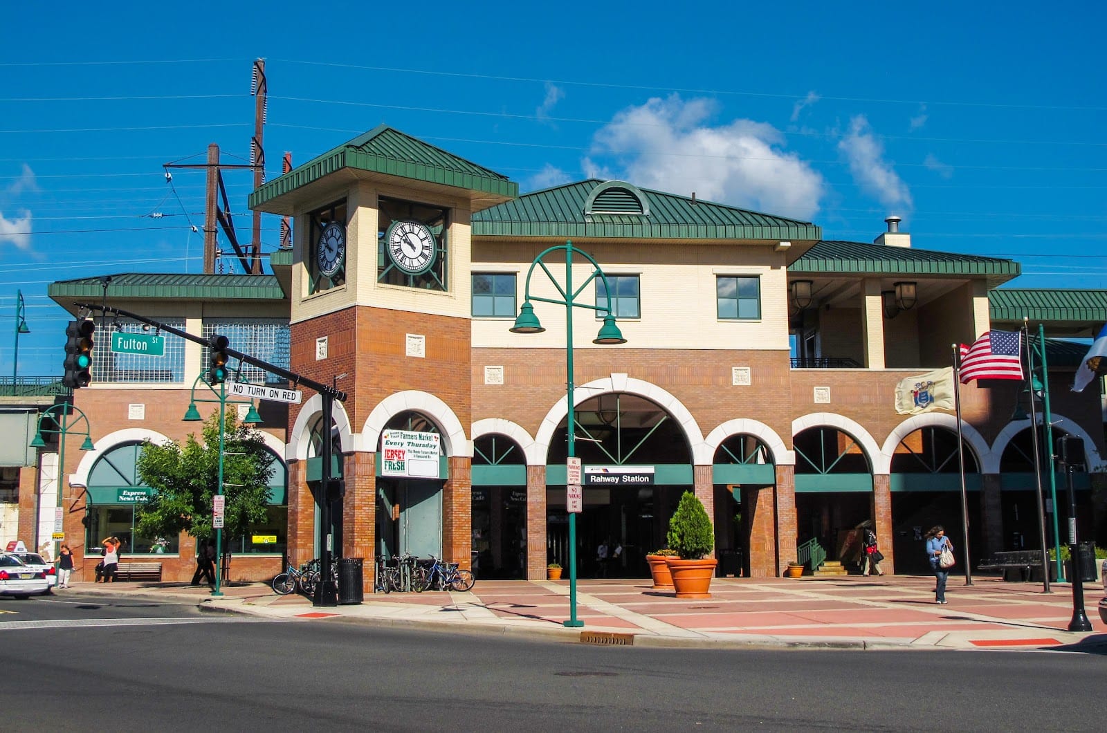 Express News Café - Rahway Station