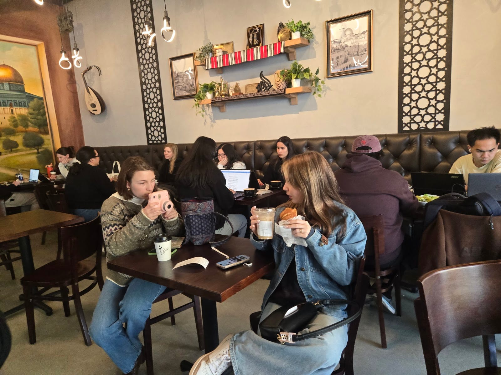 Oud Coffee & Cafe Wicker Park