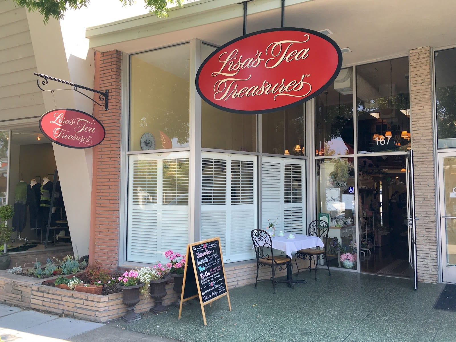 Lisa's Tea Treasures in Los Altos