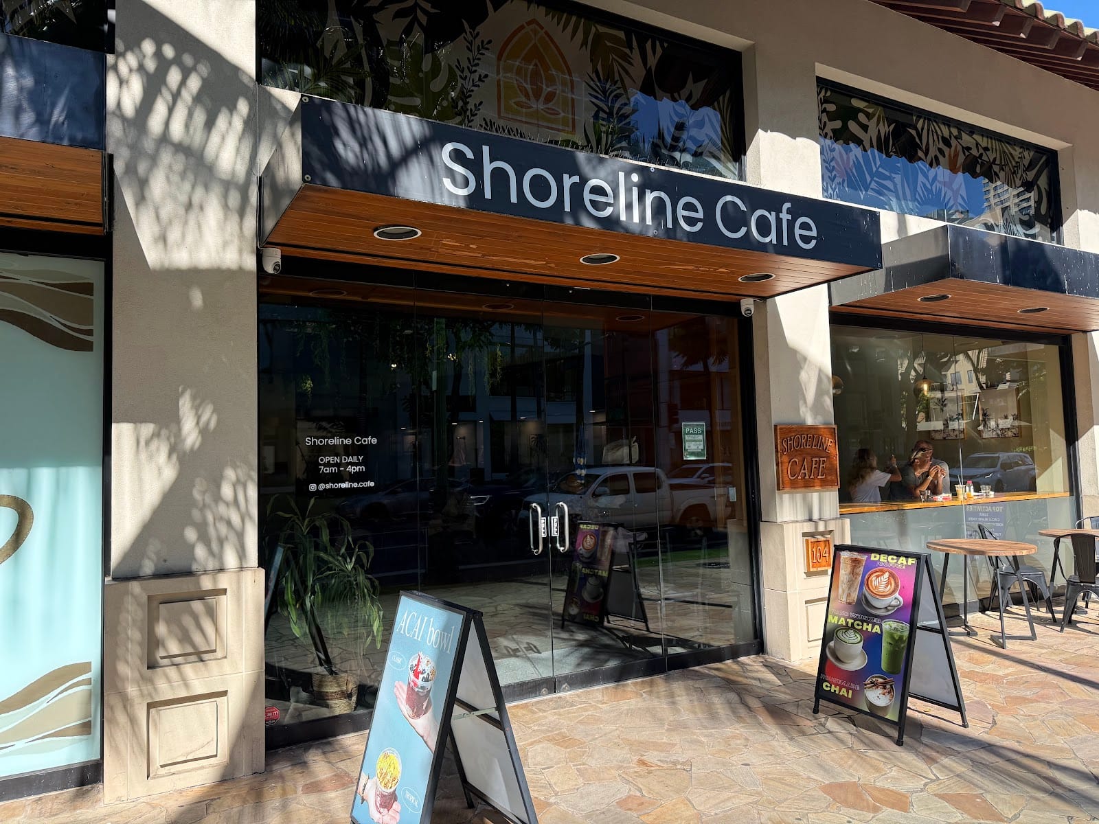 Shoreline Cafe