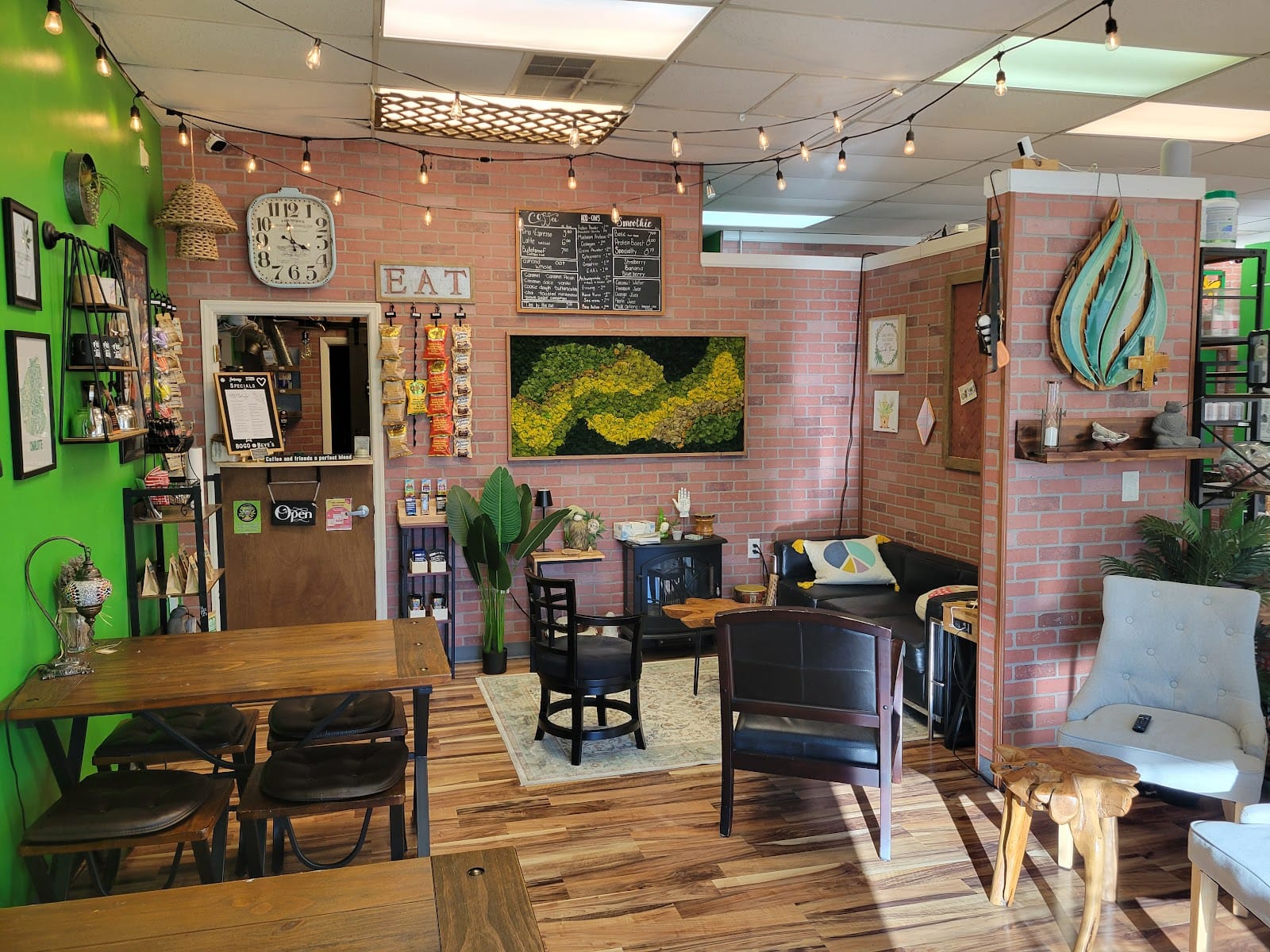 Green Leaf Apotecary & Cafe