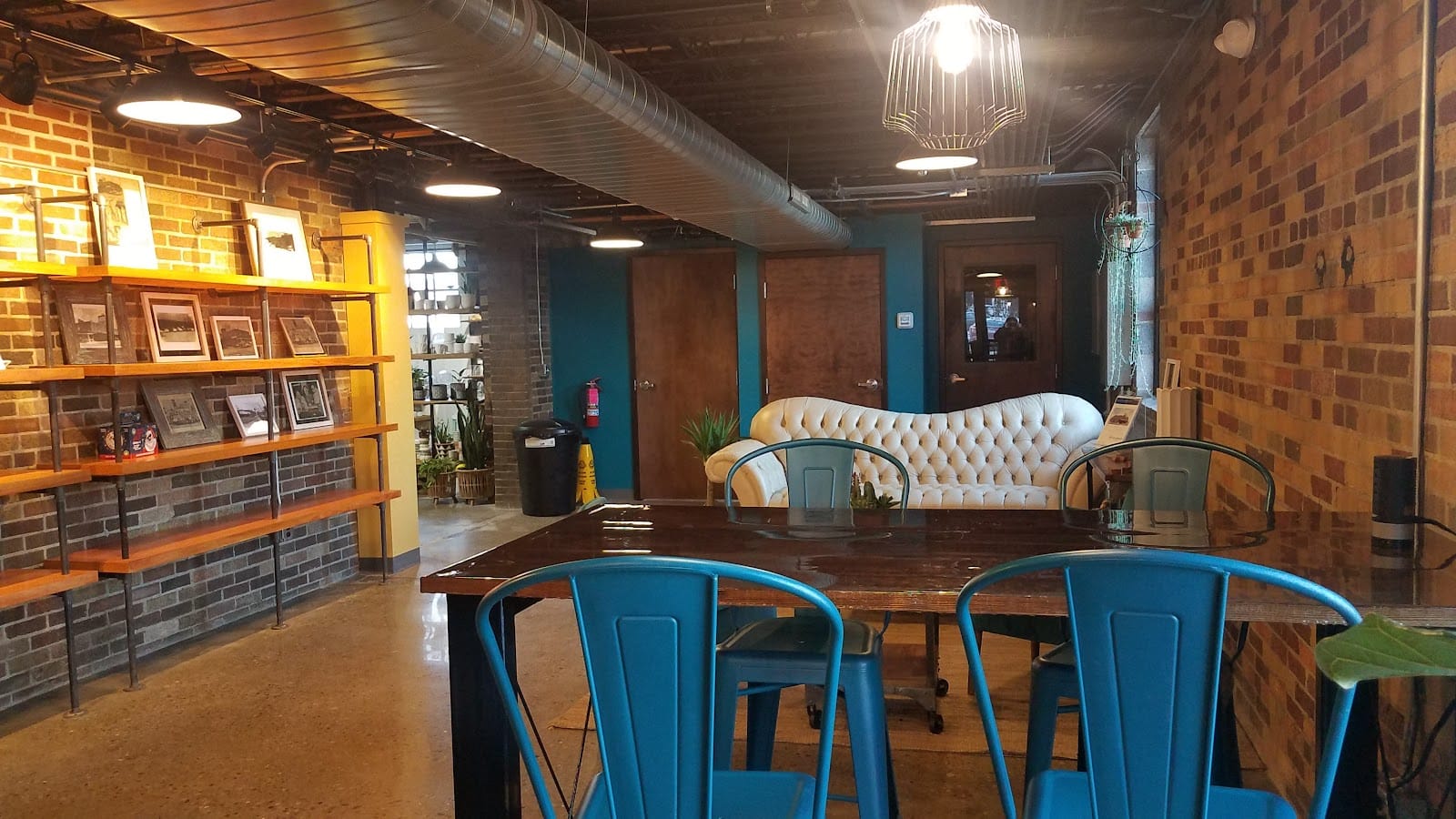 Market Place + Cafe