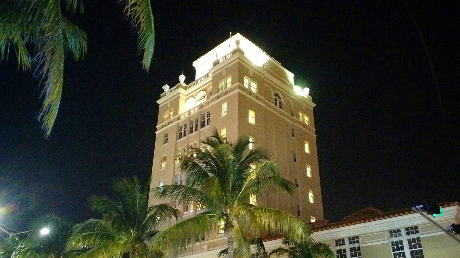 MIAM CAFE - MIAMI BEACH photo 4