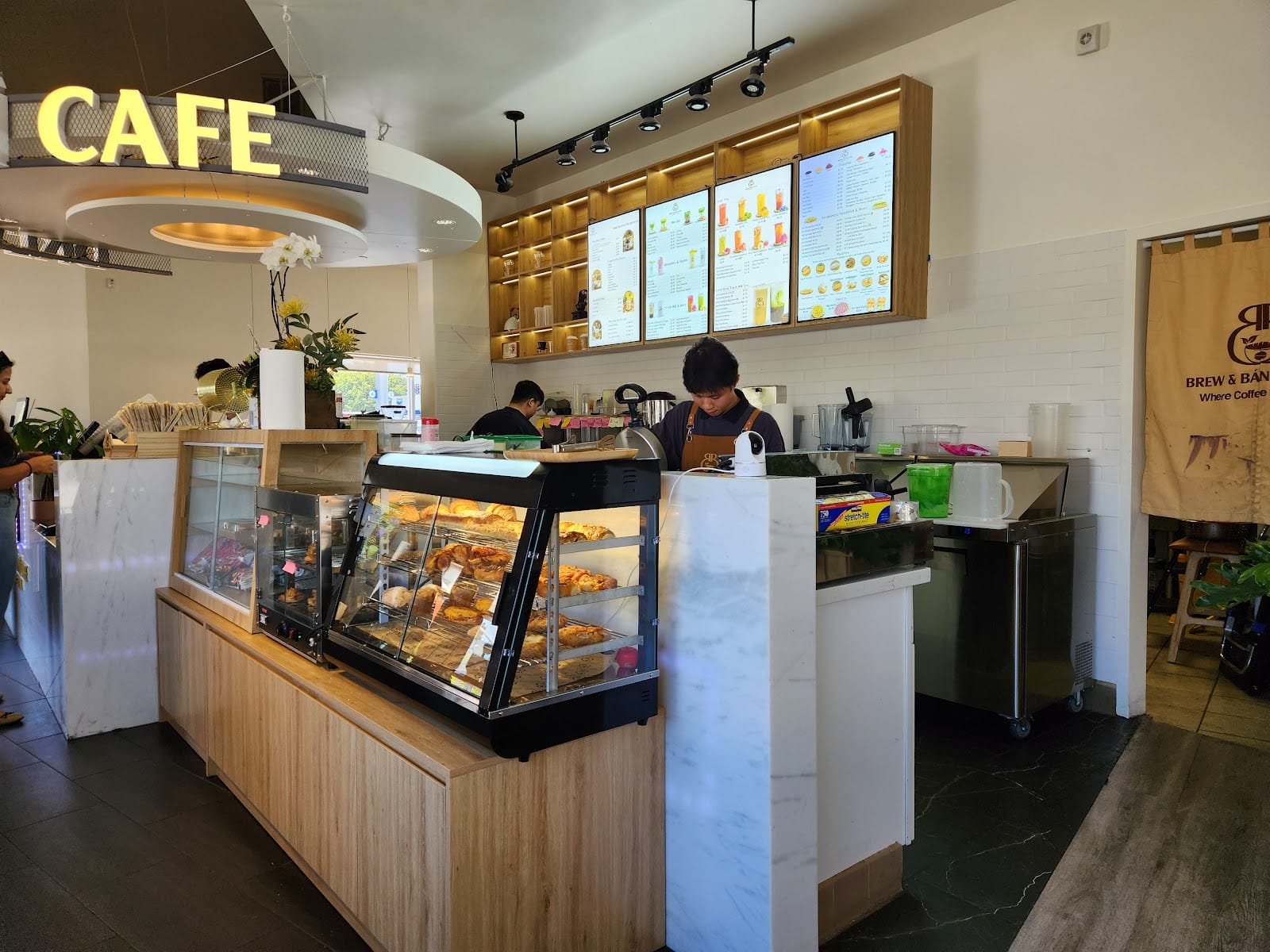 Brew & Banh Mi Cafe