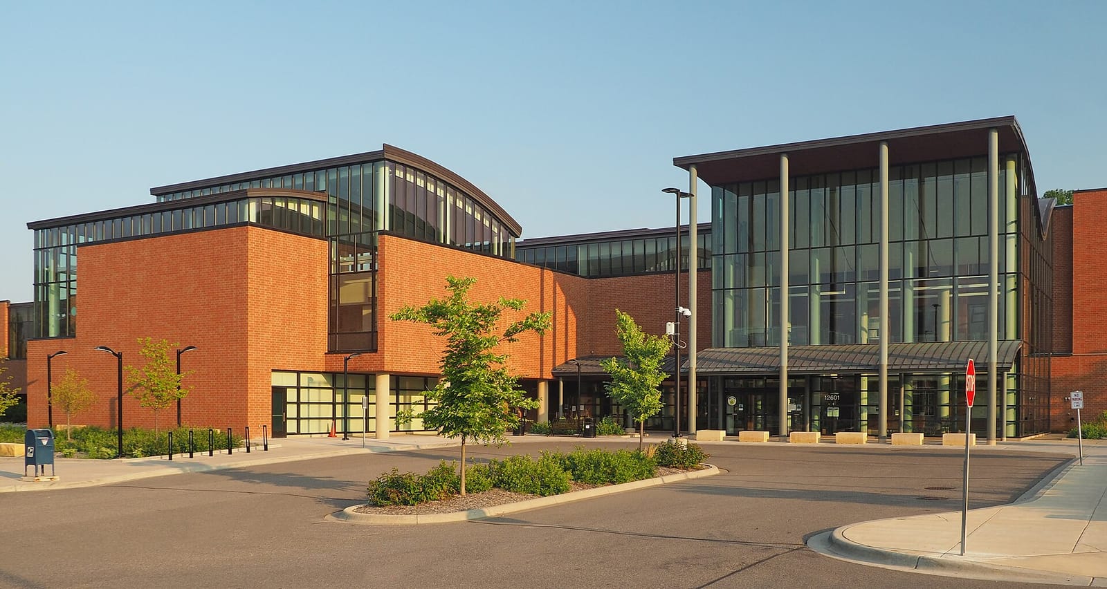 Hennepin Co Ridgedale Regional Center photo 2
