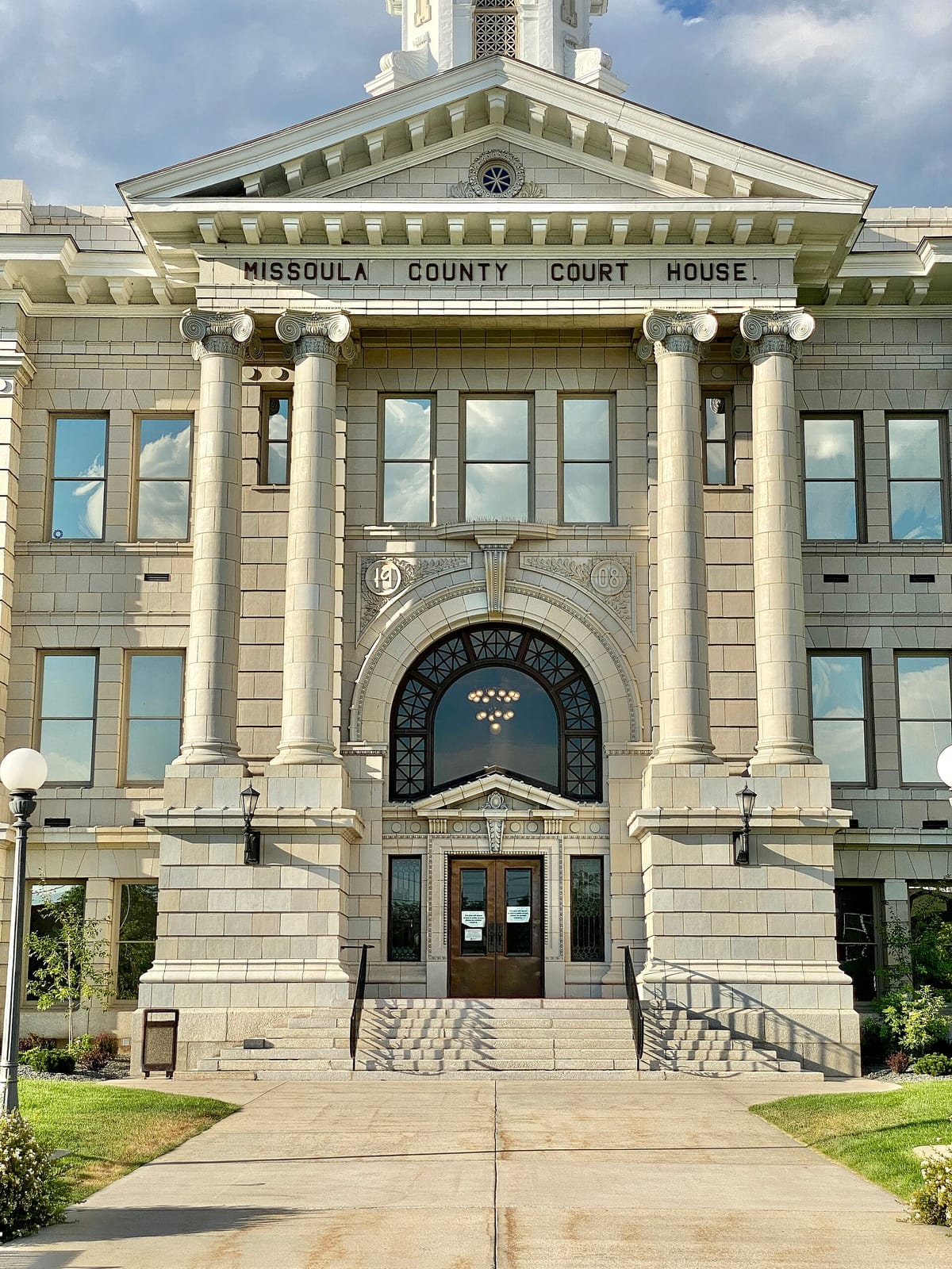 Liquid Planet in the Missoula Courthouse photo 4
