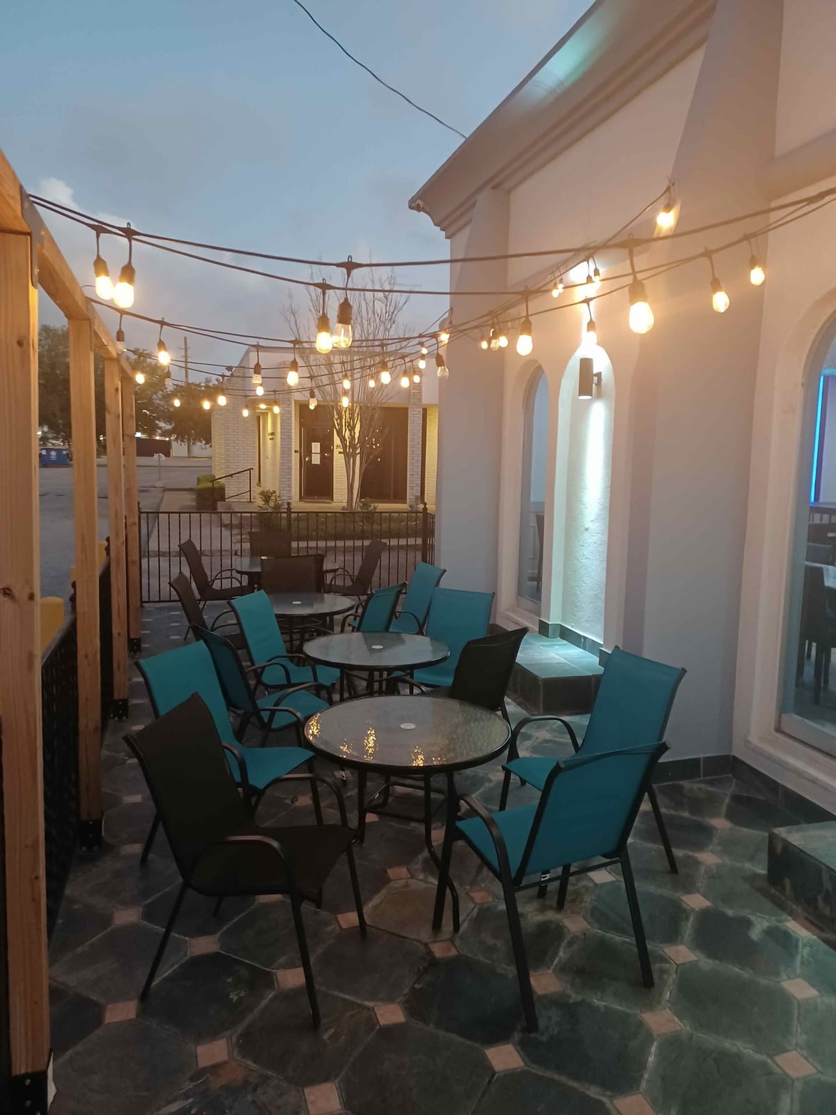 Cafe Khalifa (Hookah, Food, Desserts)
