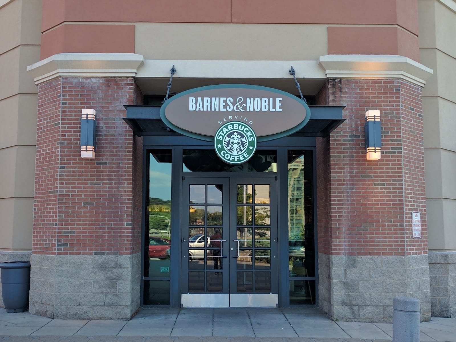 Barnes & Noble