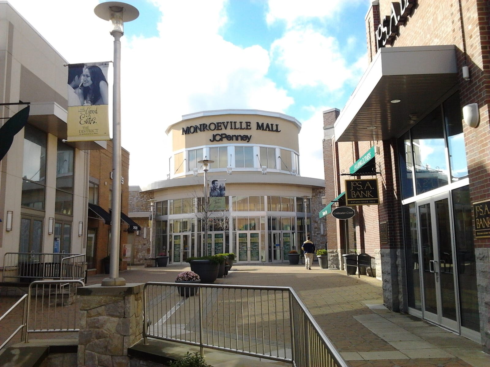 Barnes & Noble photo 2