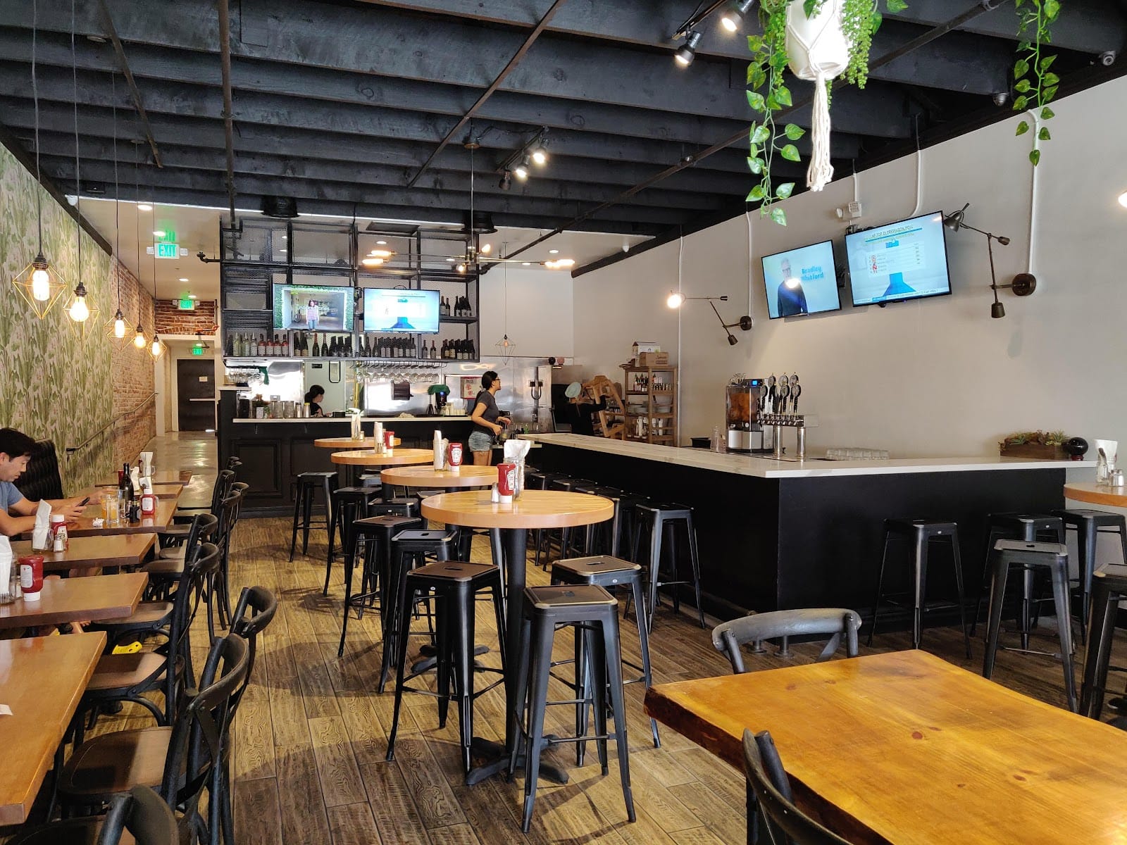 Popping Yolk Cafe