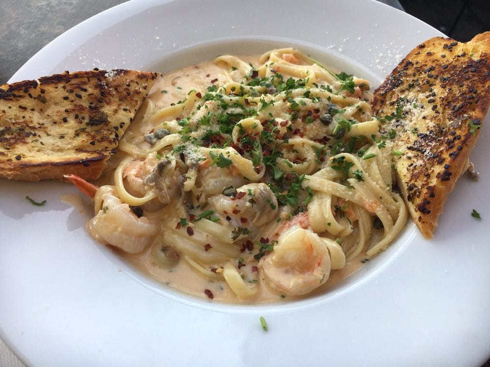 Del Monte Grill & Cafe
