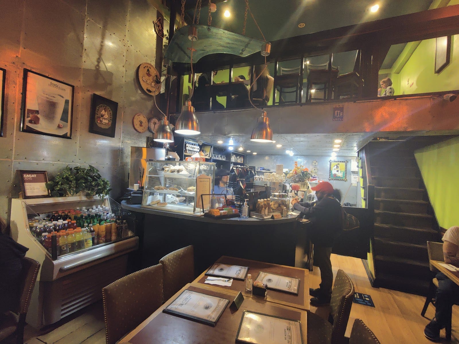 Almaz Cafe