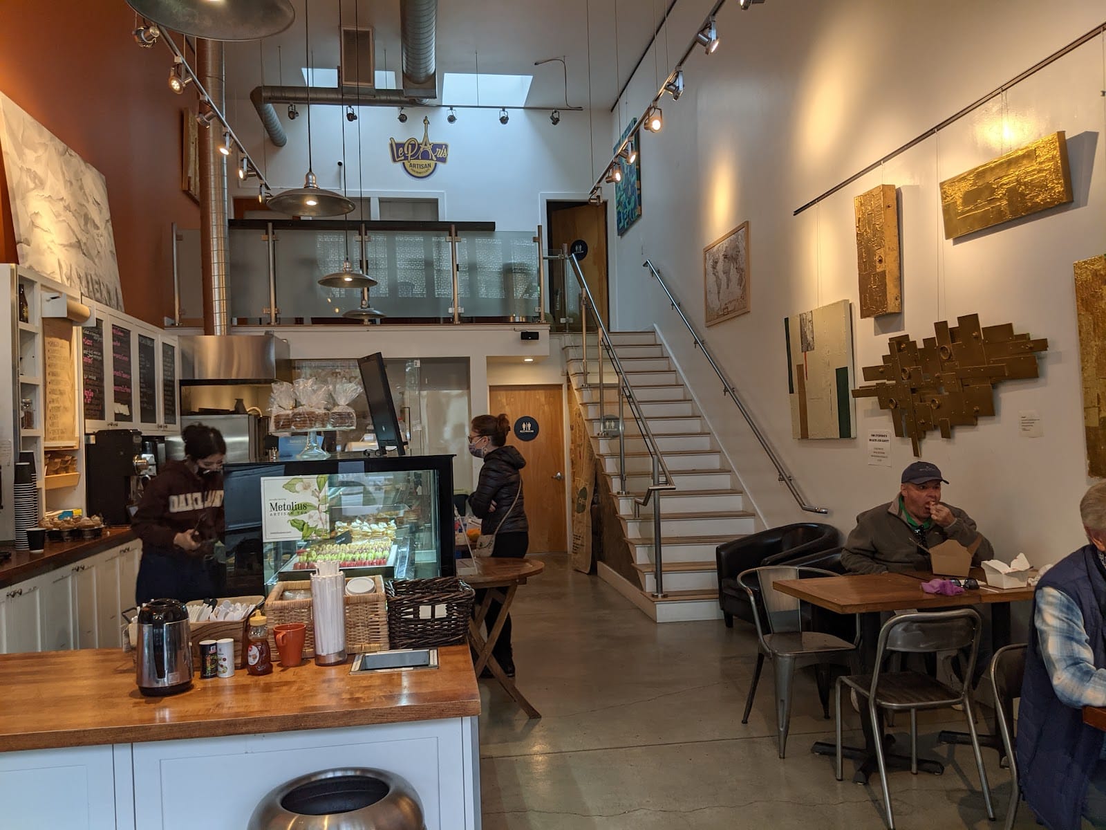 Le Paris Artisan & Gourmet Cafe
