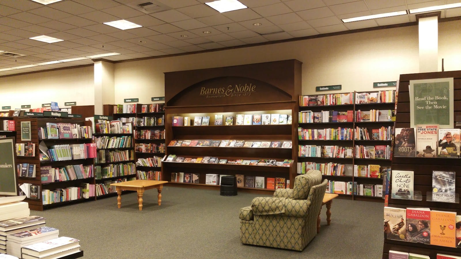 Barnes & Noble
