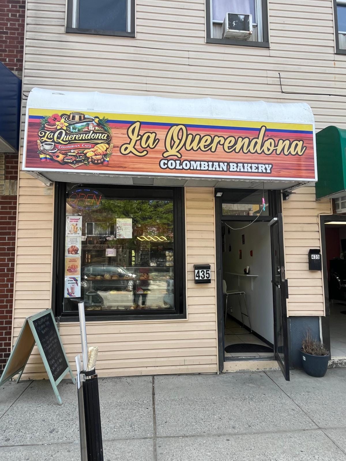 La Querendona, Colombian cafe