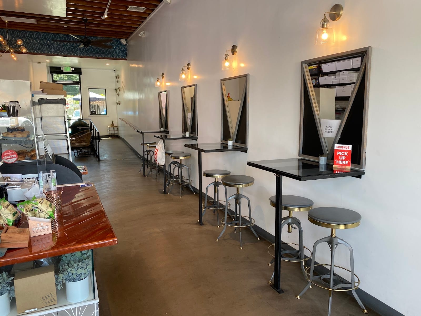 Cara Vana Coffee Shop