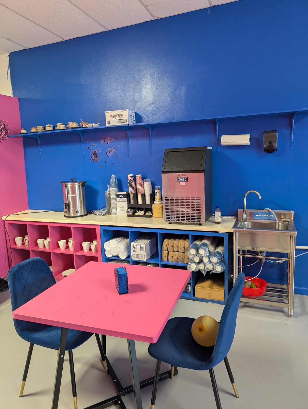 Fancy and Divine Cafe