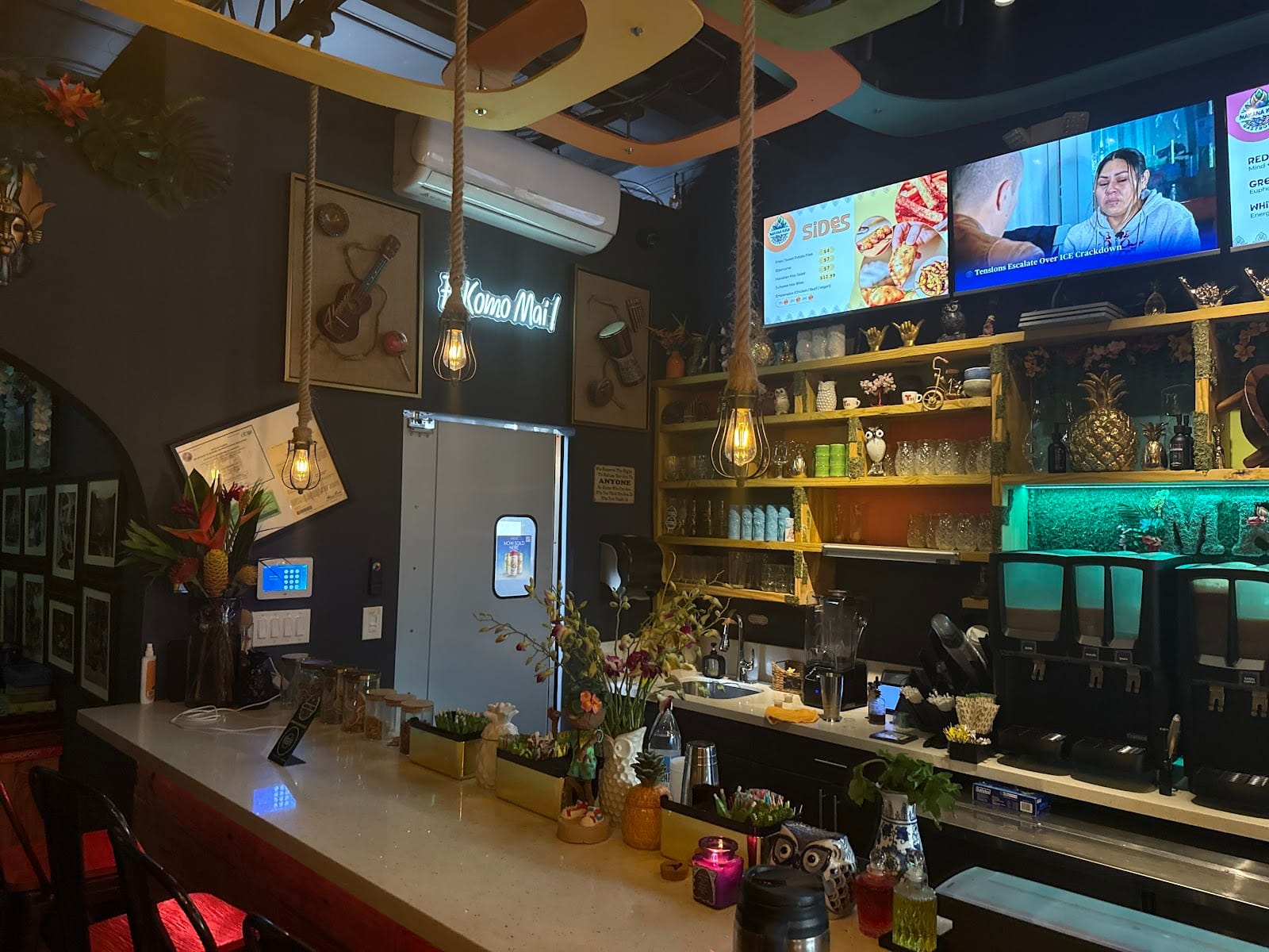 Makana Kava Bar & Hawaiian Kitchen