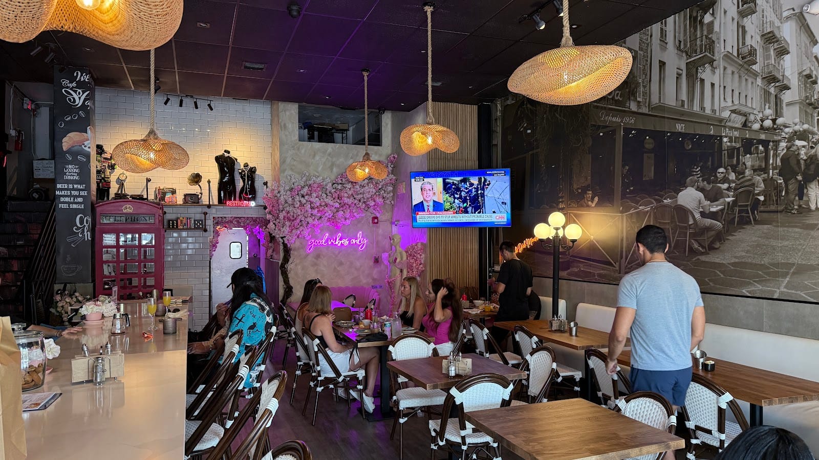 Cafe Papillon by the Beach