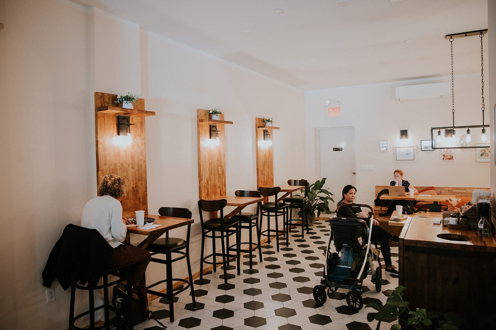 VOLARE ESPRESSO BAR