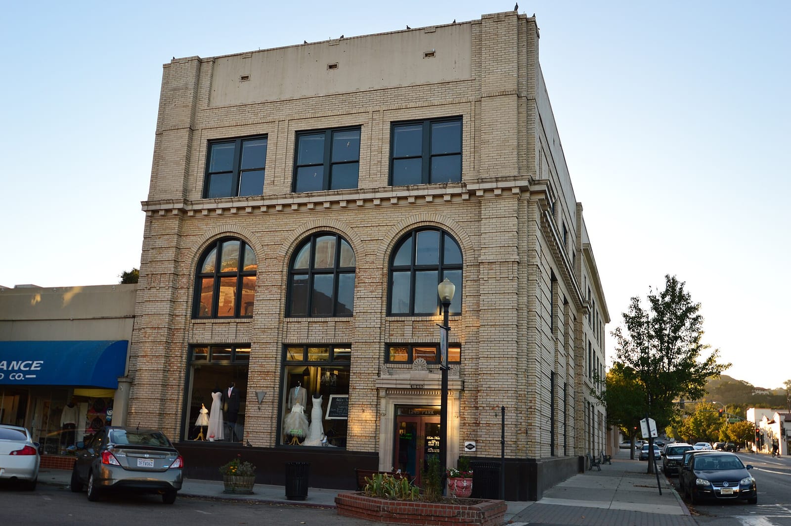 The Neighborhood Cafe & Juice Bar photo 2