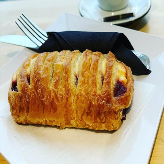 Plus Cafe photo 5