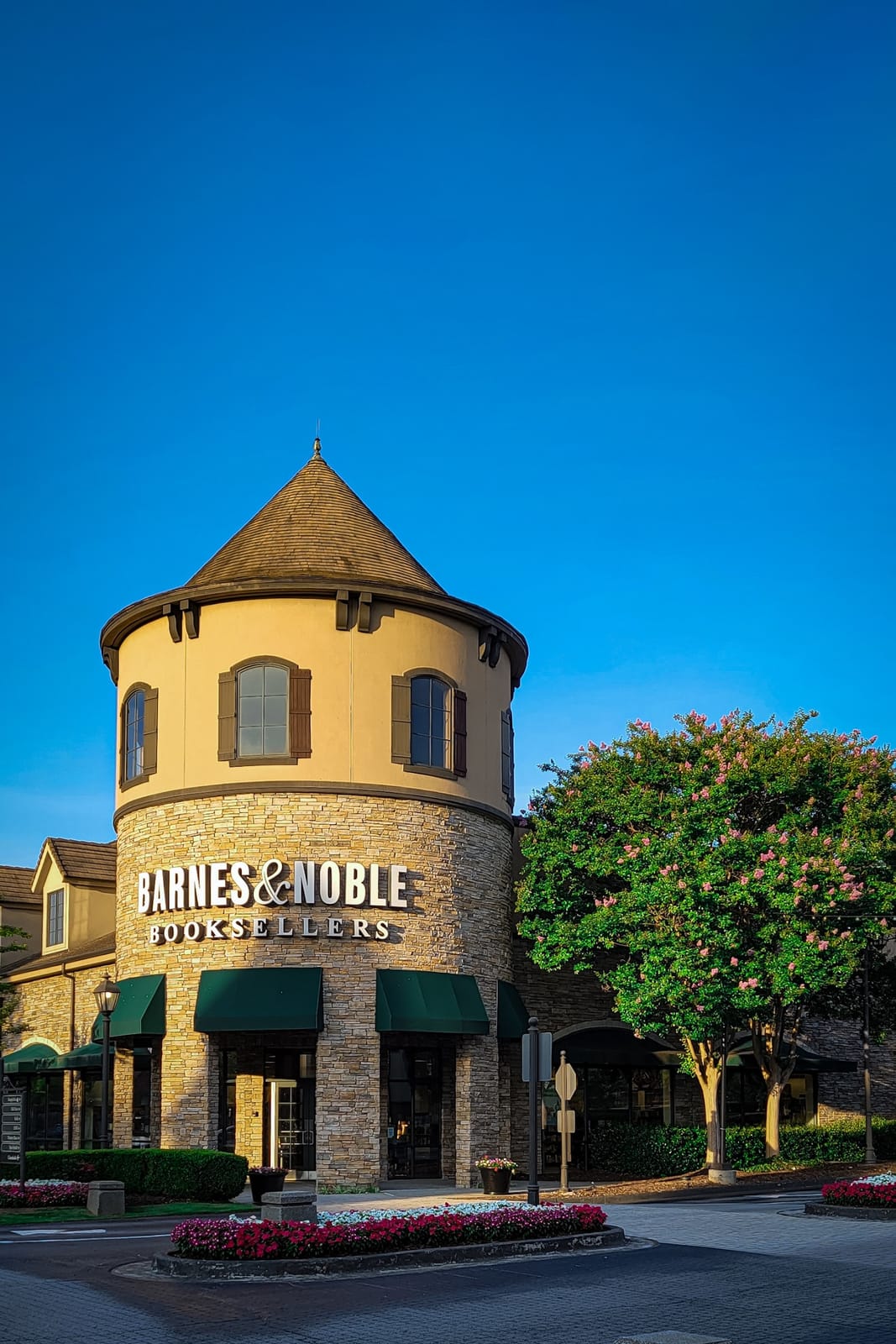 Barnes & Noble