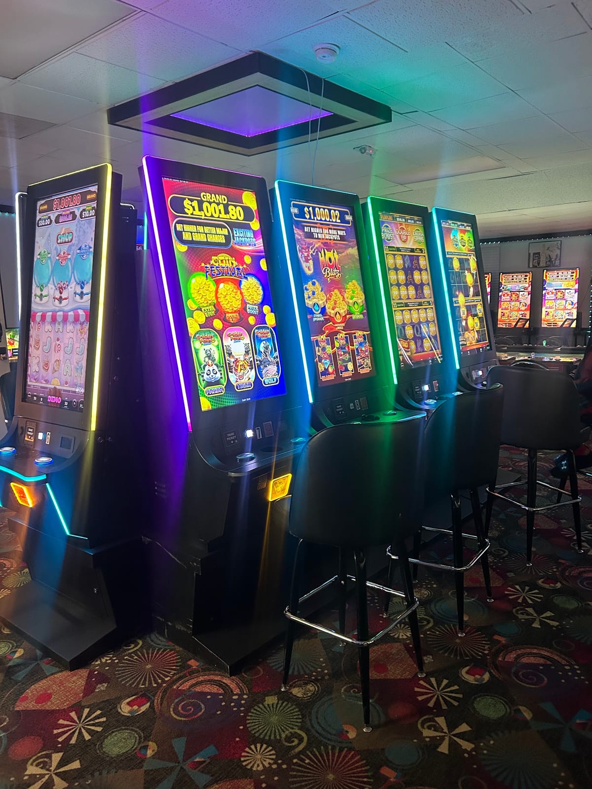 Sweepstakes Pecan Lounge