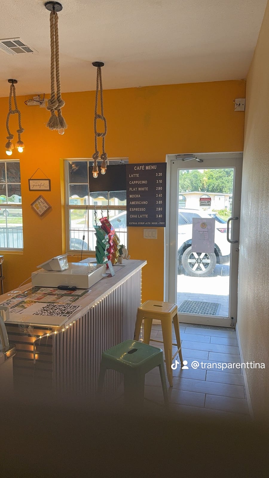 Lina's Cafe and Juice Bar