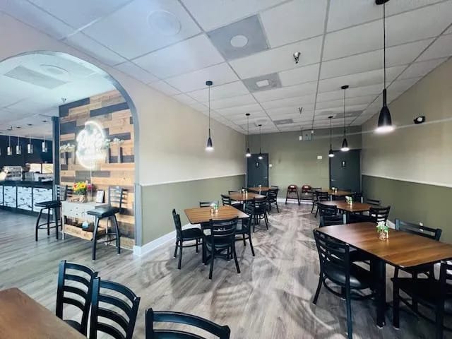 Roe's Cafe & Catering photo 3