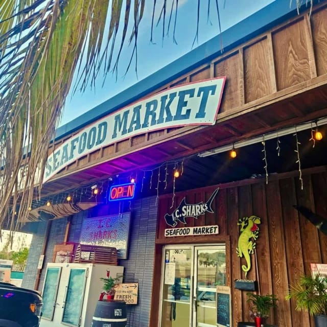 I.C. Sharks Seafood Market, Bar & Cafe photo 2