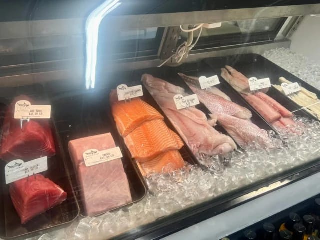I.C. Sharks Seafood Market, Bar & Cafe photo 8