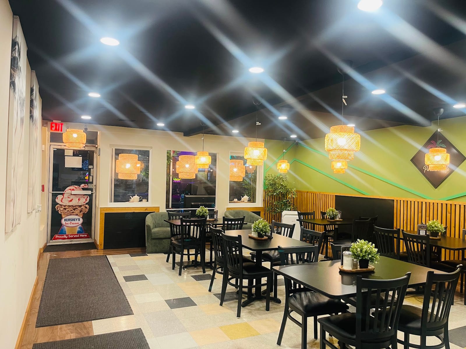 Paradise Cafe & More
