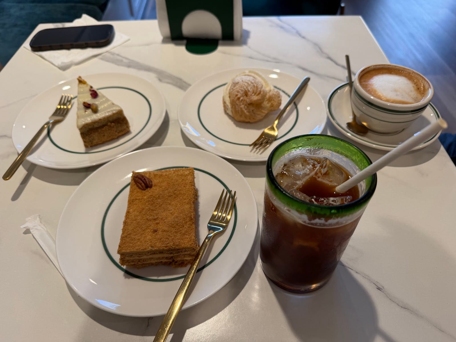 GEAMOS CAFÉ & BAKERY