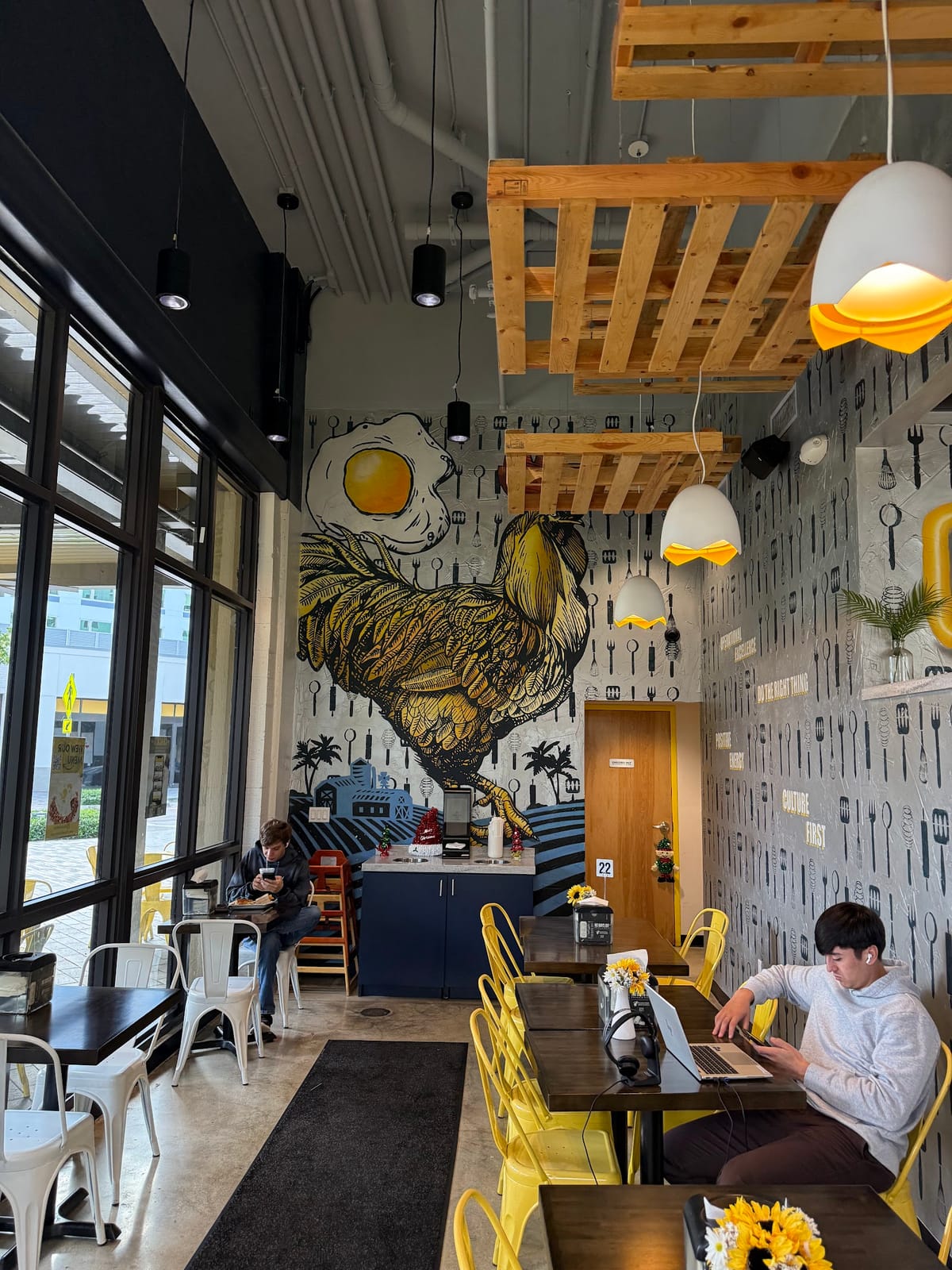 CRACK'D Kitchen & Coffee