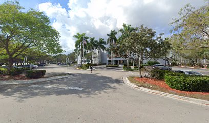 8601 W Broward Blvd Cafe