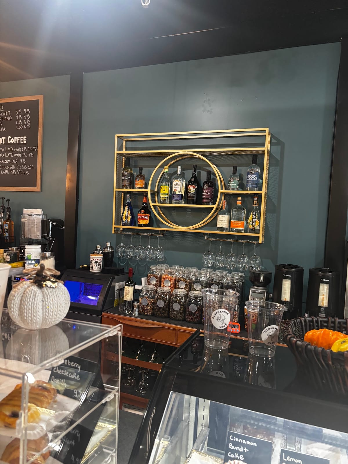 Cliffhanger Café