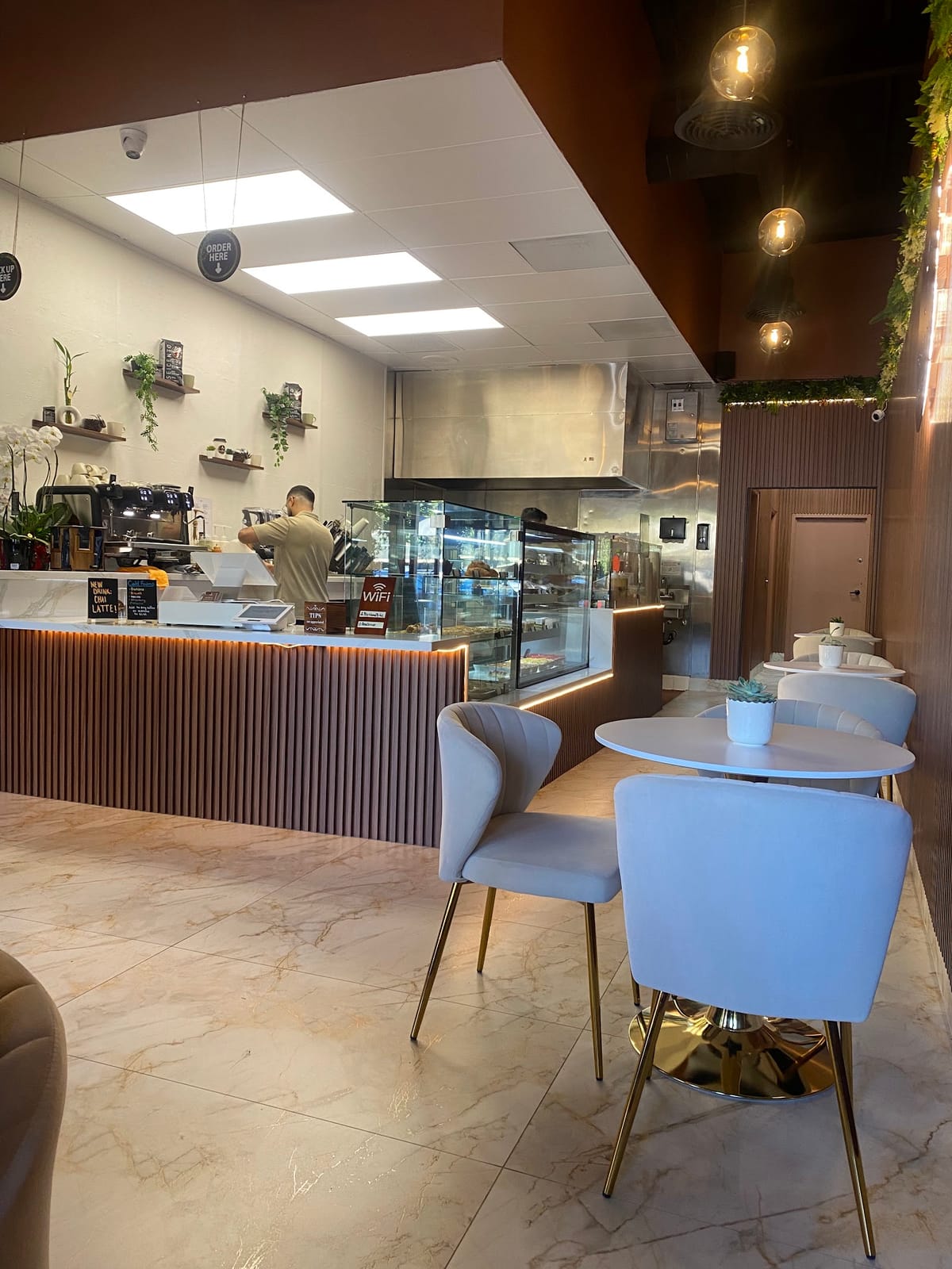 Blend & Bite Cafe