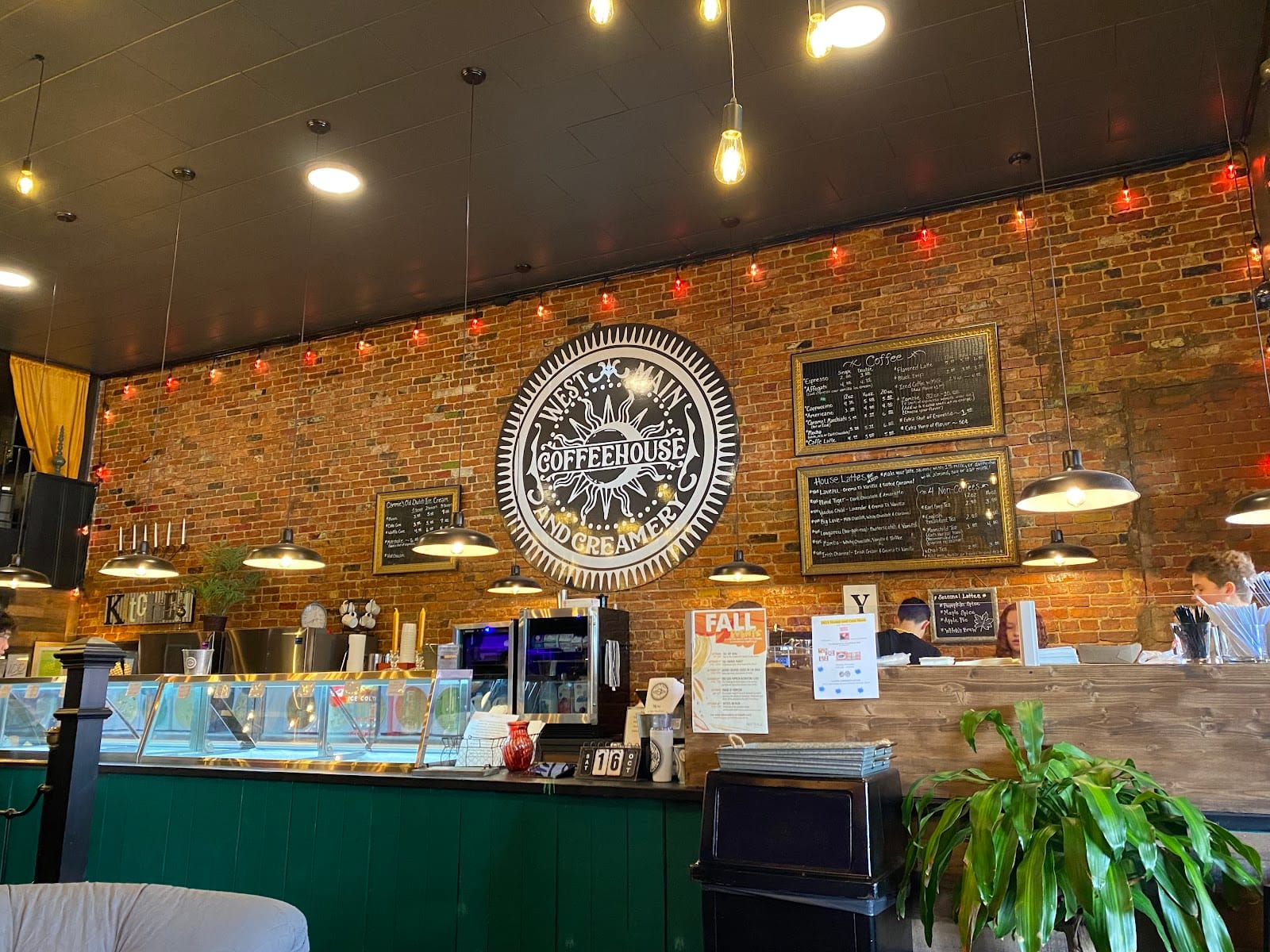 West Main Coffeehouse and Creamery