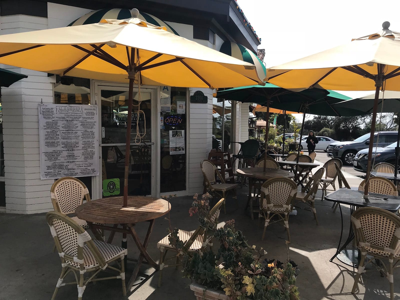 St Honore French Bistro & Caffe