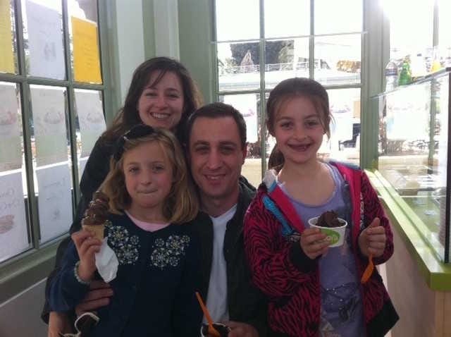 Froyola Premium Frozen Yogurt photo 3