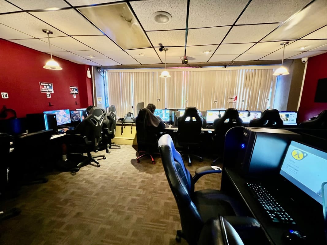 Internet Cafe Cyber 88 photo 6